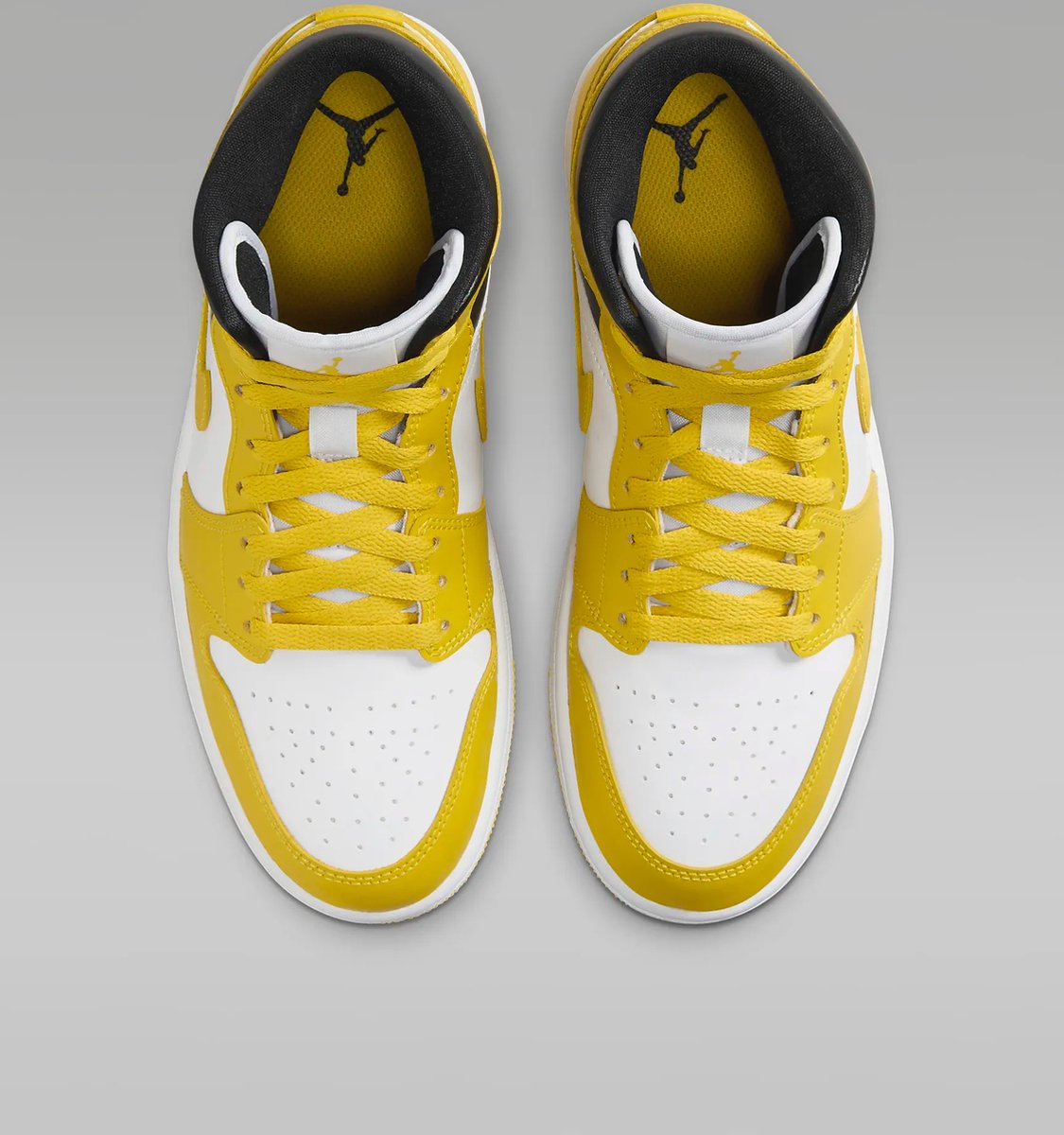 Nike Air Jordan 1 Mid Sneakers