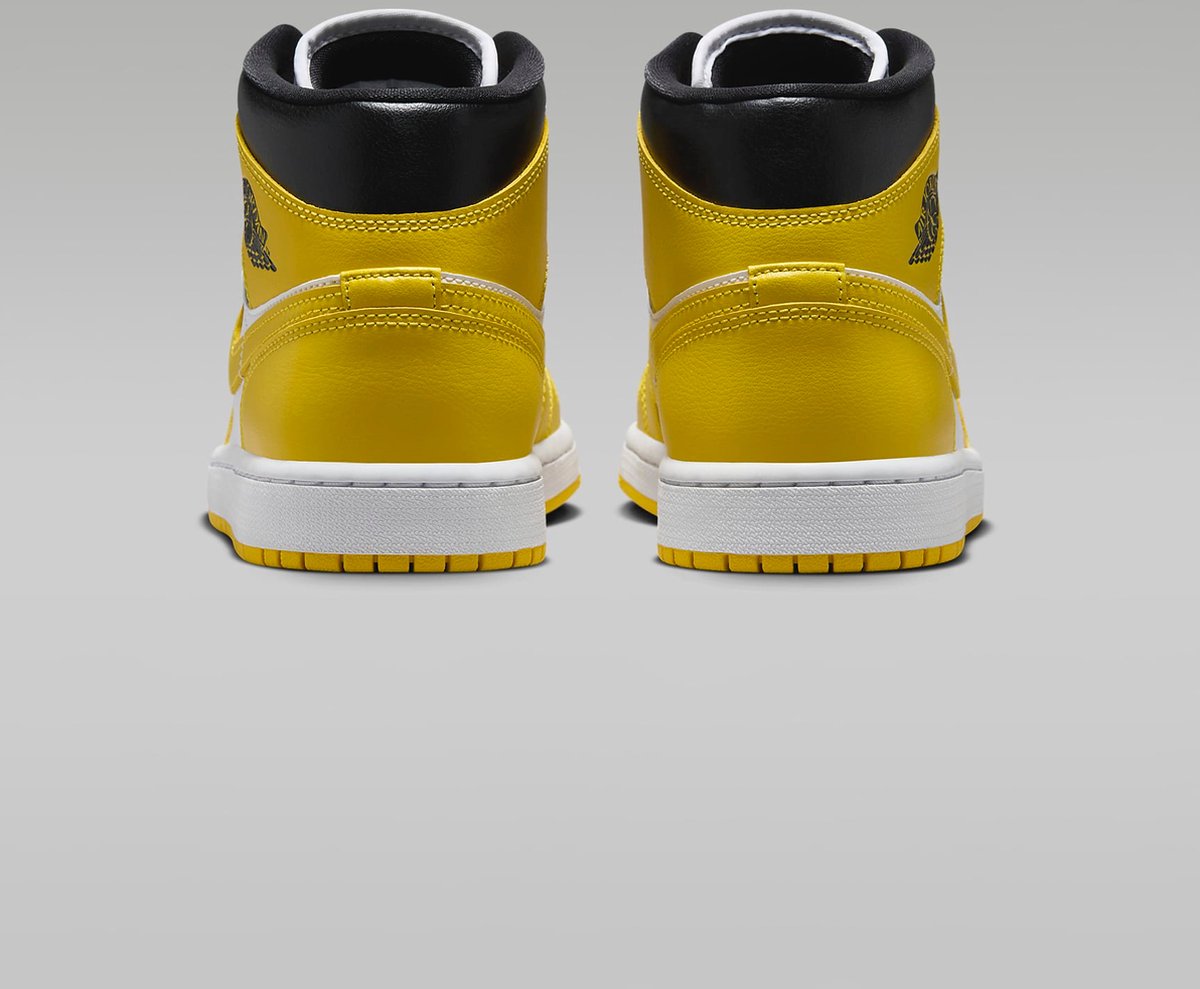 Nike Air Jordan 1 Mid Sneakers